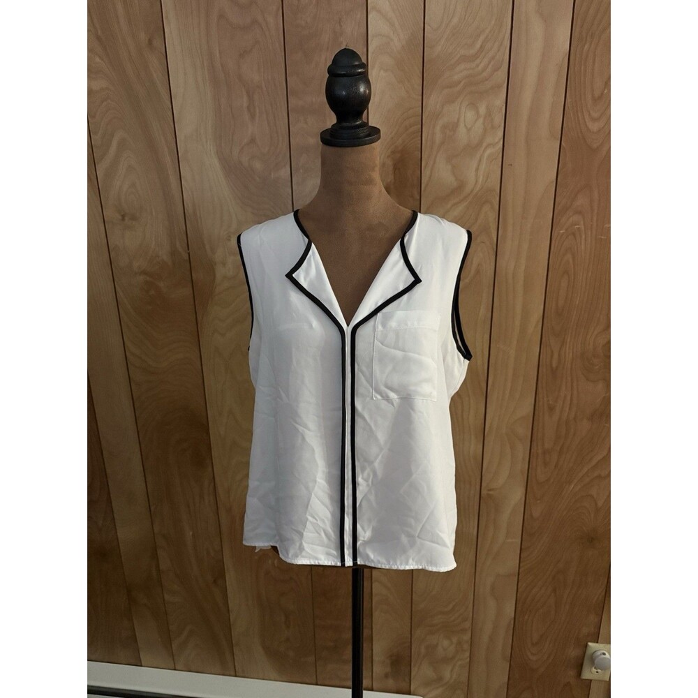 Calvin Klein Women’s Sleeveless White Tank Top With Black piping details Size S